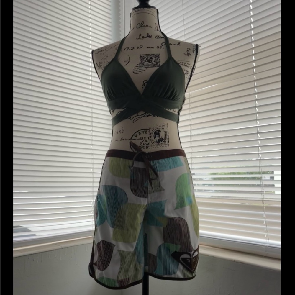 Vintage Y2K Brown, Blue and green Roxy swim short with a tie waistband